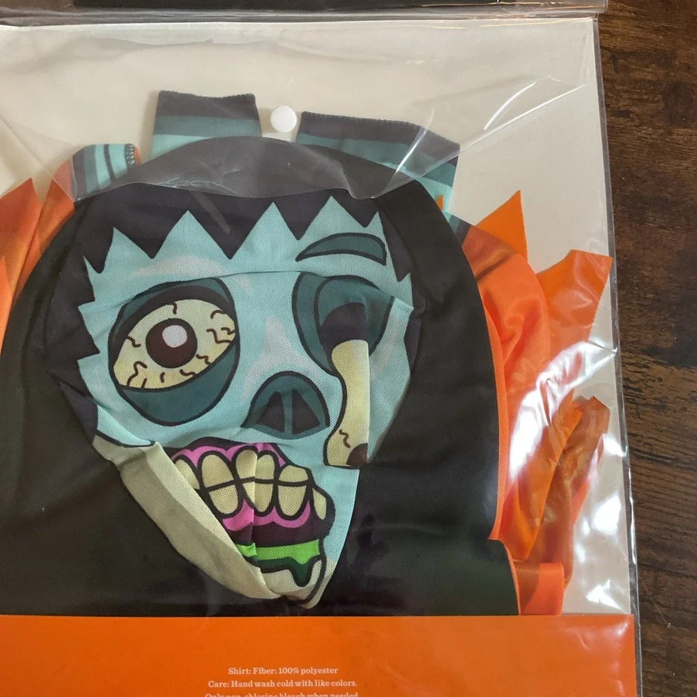 NEW Zombie Halloween‎ Costume Child OSFM Glows Under Blacklight Shirt/Mask